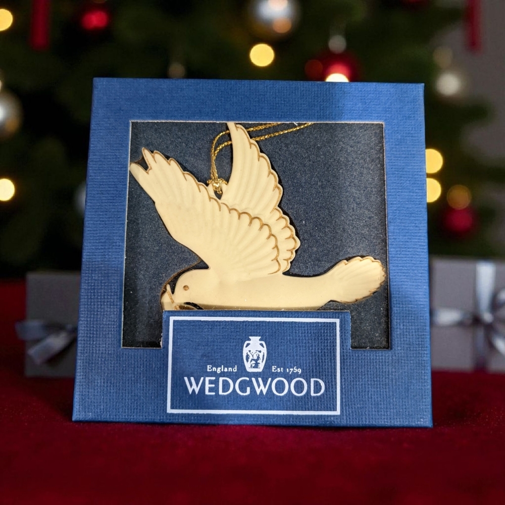 Wedgwood White Jasper With Olive Branch Christmas Decor Ornament